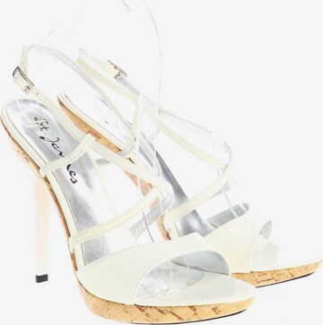 ST. JAMES Sandals & High-Heeled Sandals in 38 in White: front