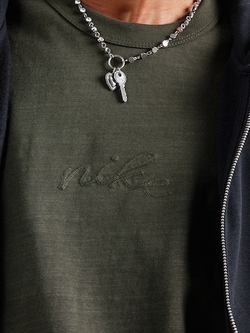 Nike Sportswear Tričko 'ESS' – zelená