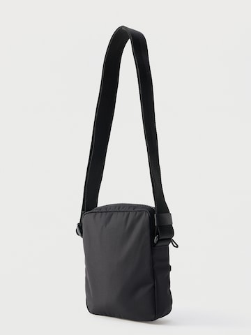 HUGO Τσάντα ώμου 'Vytal R' σε μαύρο