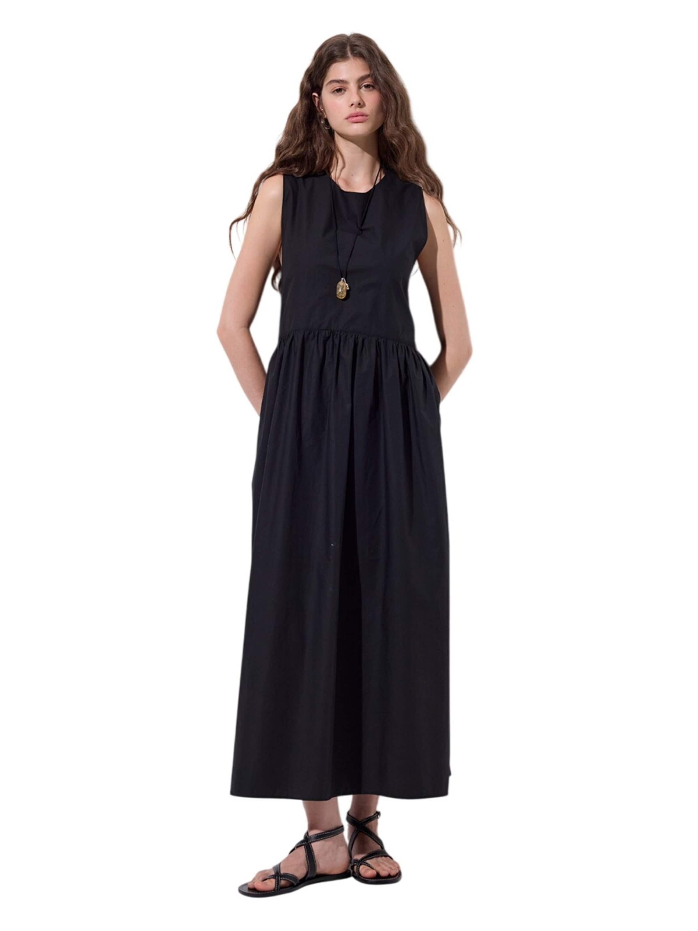 MANUKA Dress in Black: front