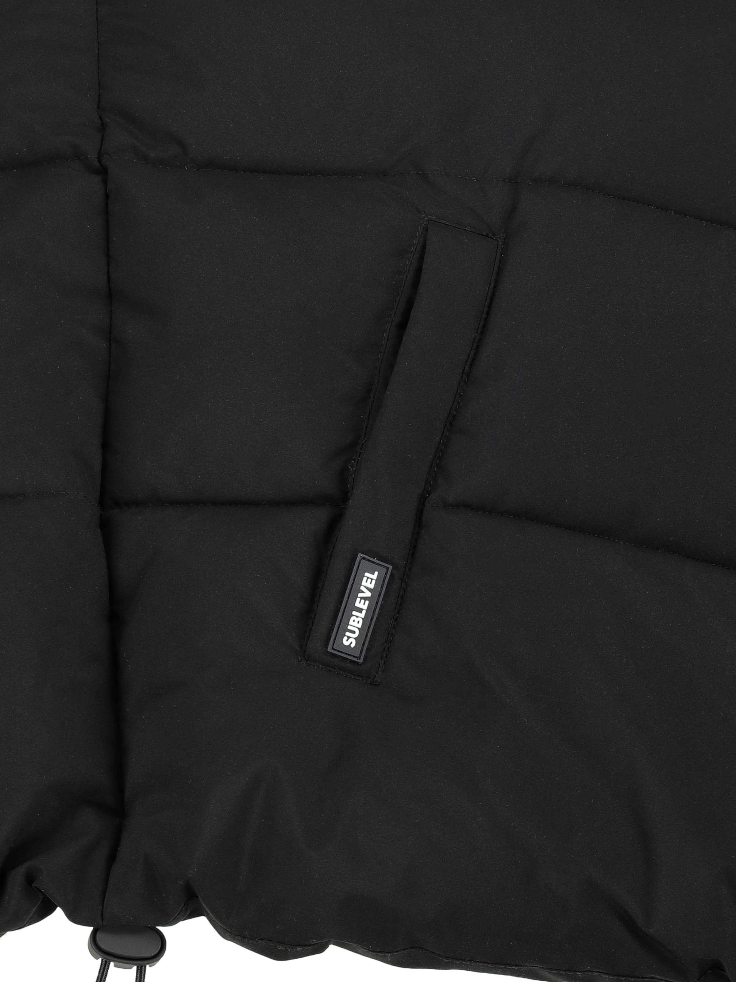 melns Sublevel Veste