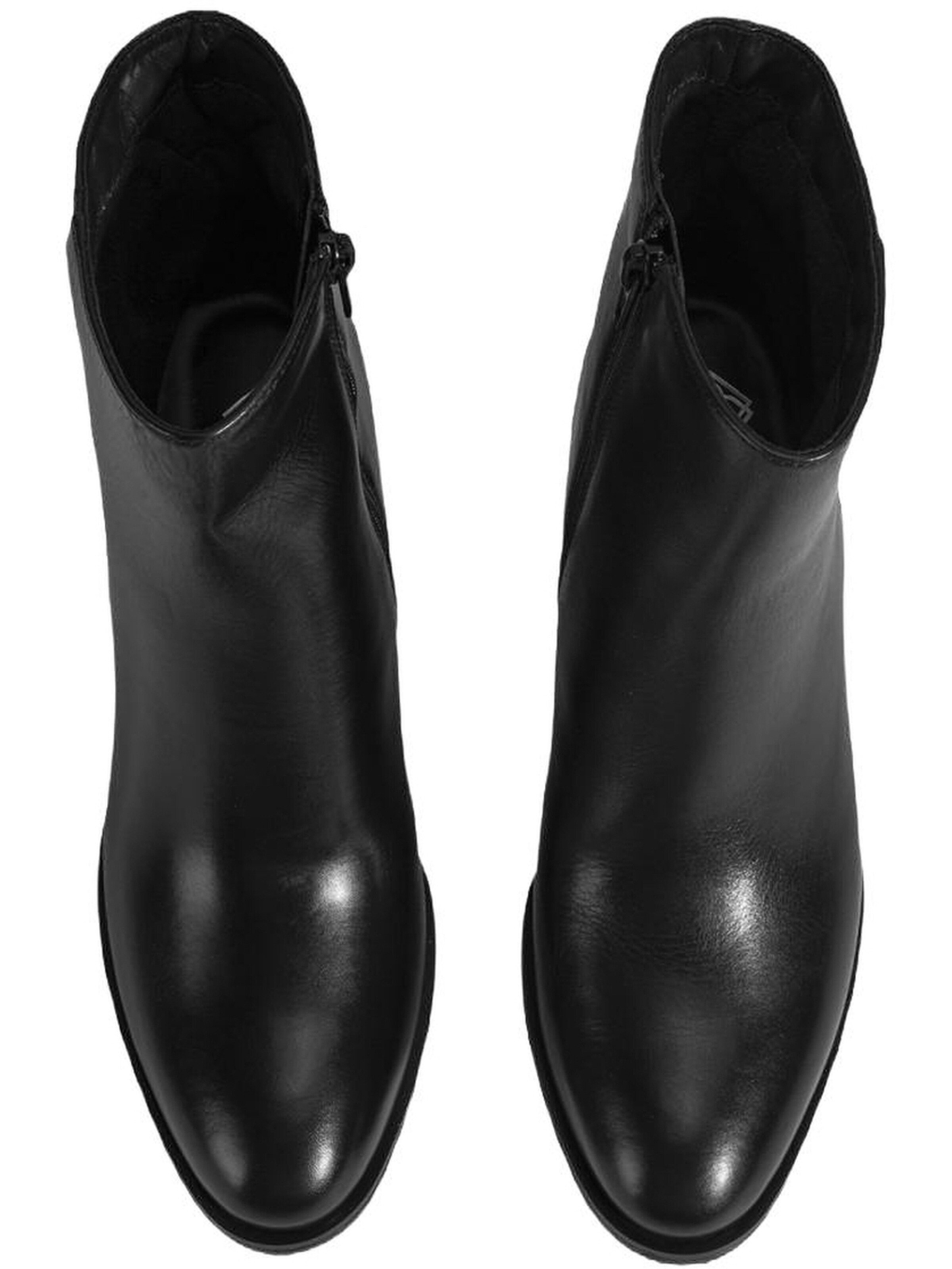 Desa Boots in Black