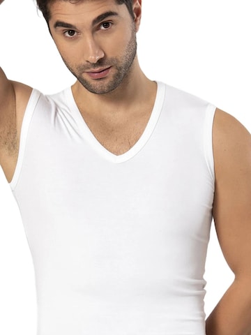 Haut Weweus en blanc