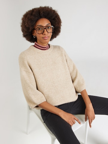 Gina Tricot Sweater in Beige: front