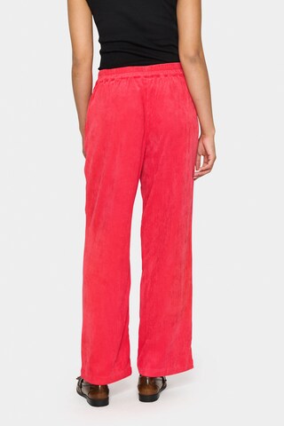 SAINT TROPEZ Loosefit Hose 'Gabbor' in Rot
