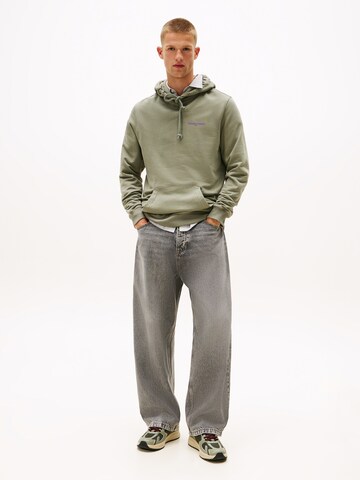 Tommy Jeans Baggy Jeans 'THEO' in Grey