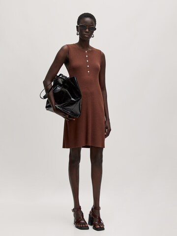 Robe 'Hadlee' EDITED en marron