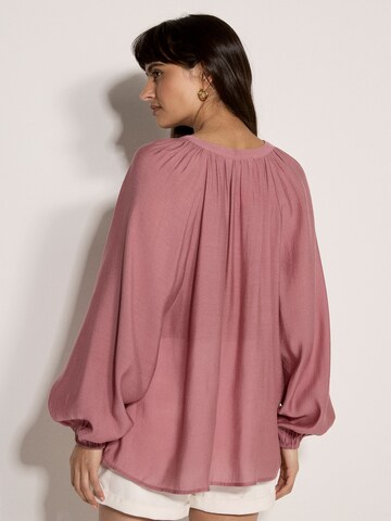 Apricot Leichte Bluse mit Ballonärmeln in Lila