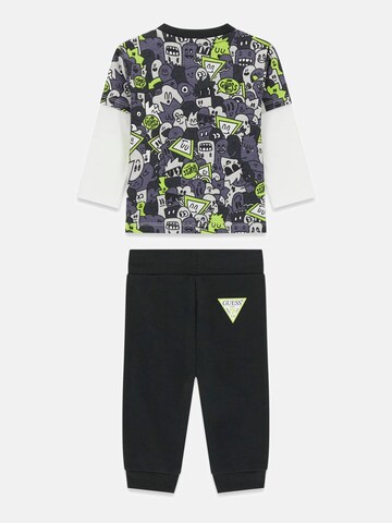 GUESS Set in Mixed colors