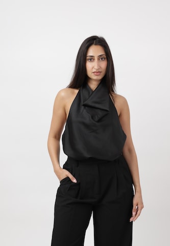 Top di Elara in nero
