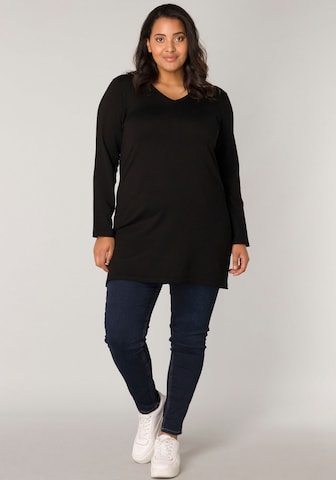 BASE LEVEL CURVY Sweater in Black