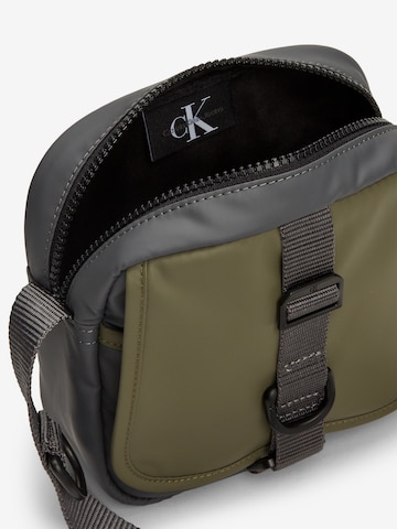 Calvin Klein Jeans Crossbody Bag in Green