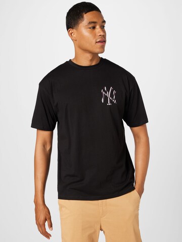 T-Shirt NEW ERA en noir : devant