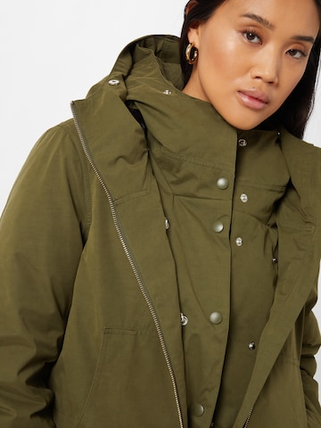 Manteau mi-saison 'Steal' JUST FEMALE en vert