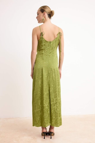 Trendyol - Vestido de noche en verde