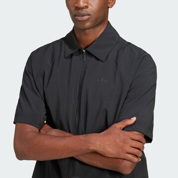 ADIDAS ORIGINALS - Comfort Fit Camisa 'Supernova' em preto