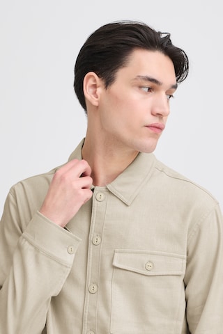 Casual Friday - Regular Fit Camisa ' CFBro Linen Mix ' em bege