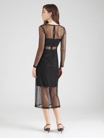 SWING Dress in Black