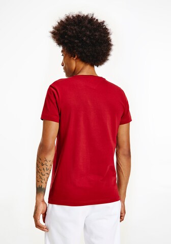 TOMMY HILFIGER Slim Fit T-Shirt in Rot