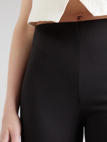 DRYKORN Flared Pantalon 'Alive' in Zwart