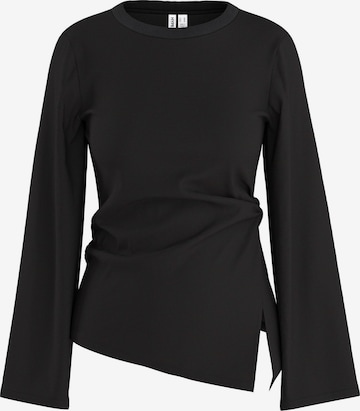 HYPEDROP - Camiseta en negro: frente