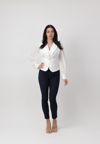 Elara Blouse in Wit: voorkant