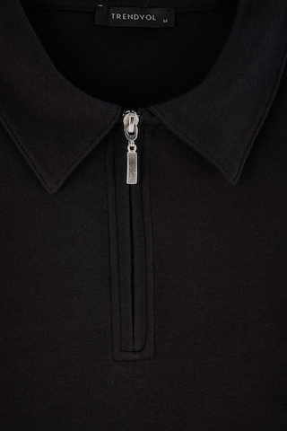 Trendyol - Camiseta en negro