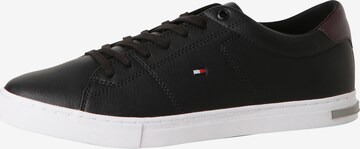 Sneaker bassa 'Essential' di TOMMY HILFIGER in nero: frontale