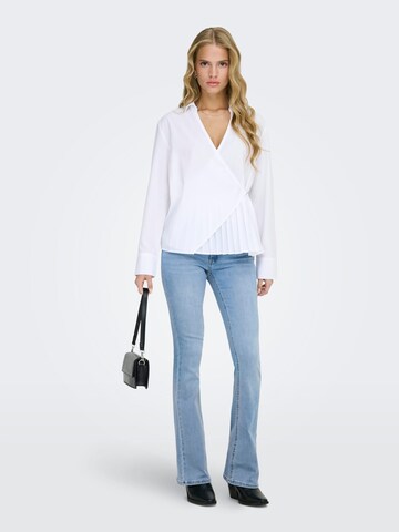 ONLY Baggy Jeans 'blush' in Blue: front