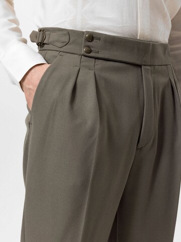Effilé Pantalon à pince Antioch en vert
