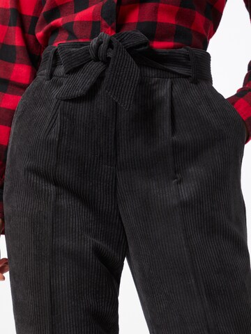 Regular Pantaloni de la MORE & MORE pe negru