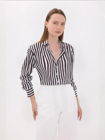 Hiccup - Blusa em preto: frente