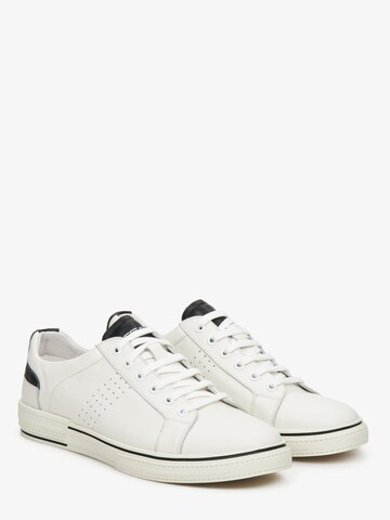 Baskets basses '030-1' Estro en noir : devant