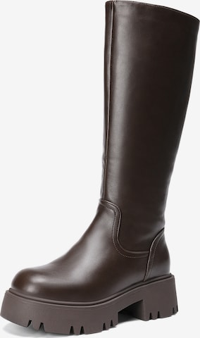 Dream Pairs Boot in Brown: front