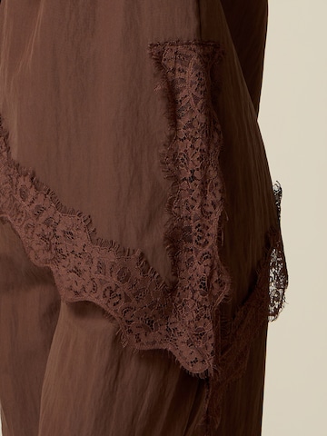 oltre Blouse in Bruin