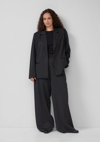 QS Regular Hose in Schwarz