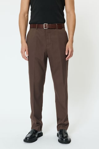 Matinique Regular Hose 'MAWesley' in Braun: Vorderseite