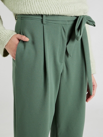 VILA - Loosefit Pantalón plisado 'CLAVA' en verde