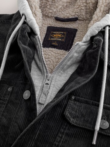 Next Jacke in Schwarz