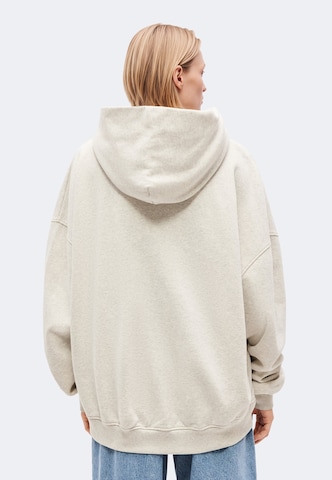 Karo Kauer - Sudadera 'KKLBL' en gris
