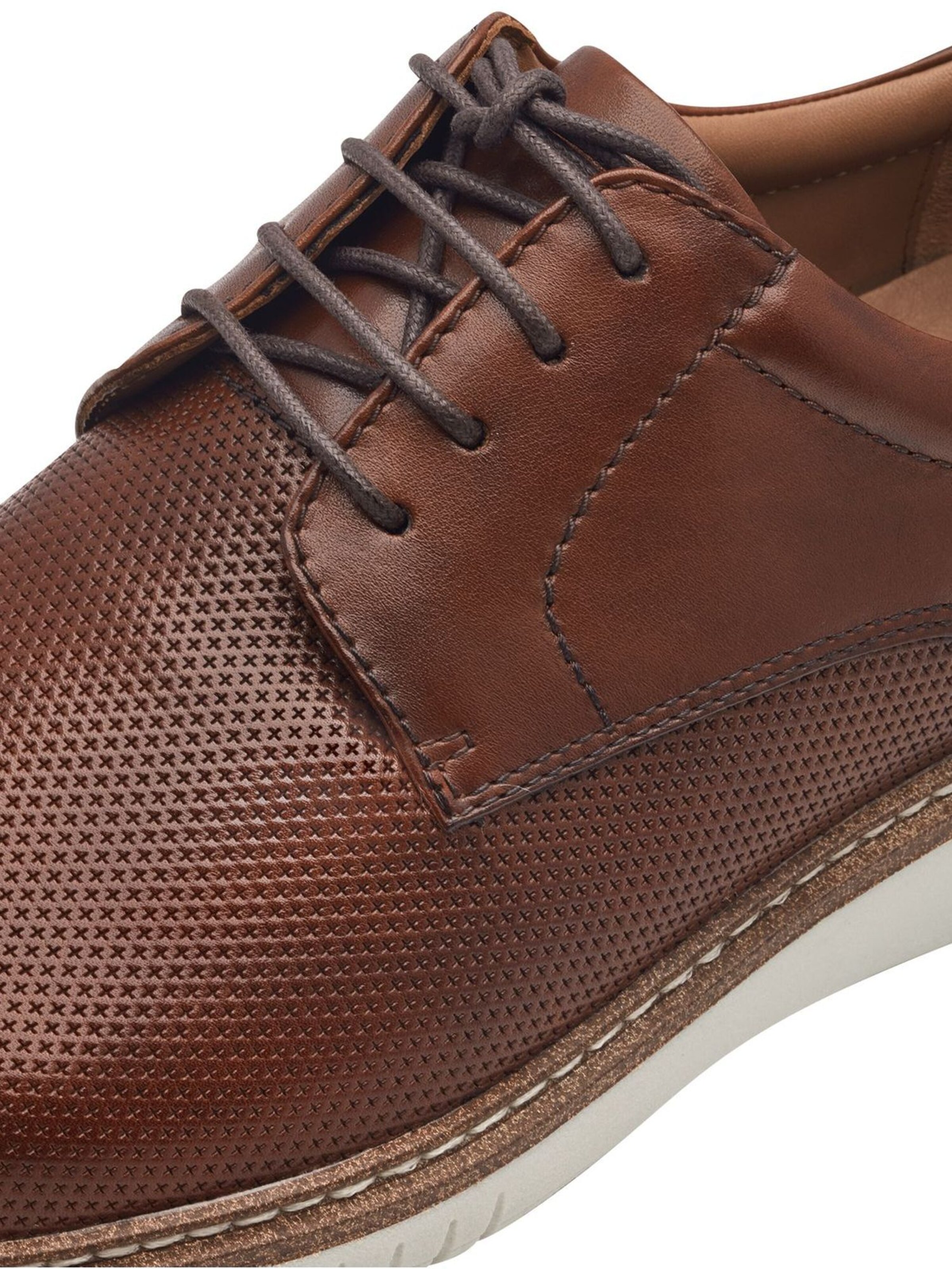 Chaussure à lacets Tamaris en marron