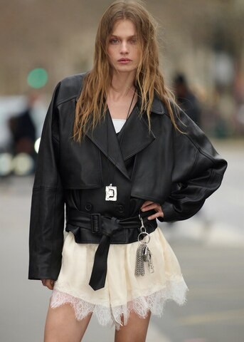 MANGO Jacke in Schwarz: Vorderseite