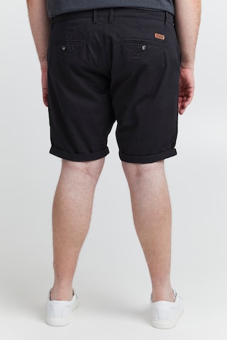 !Solid Regular Chinoshorts in Schwarz