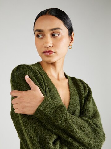 Cardigan 'Tuesday' SOAKED IN LUXURY en vert