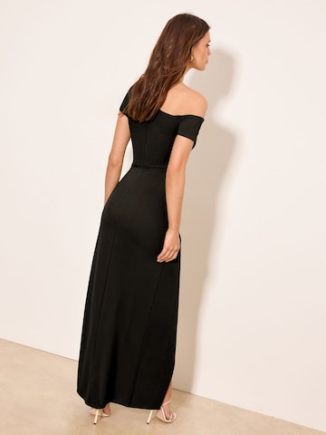 Lipsy Kleid in Schwarz