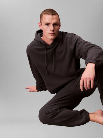 Calvin Klein Tapered Hose in Schwarz