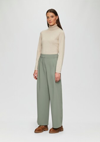 s.Oliver BLACK LABEL Loose fit Pleat-front trousers in Green: front