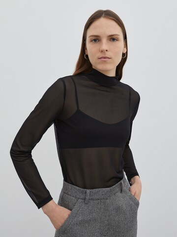 EDITED Longsleeve 'Amou' in Schwarz: Vorderseite