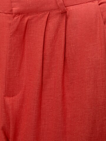 Pull&Bear Voľný strih Plisované nohavice - Červená