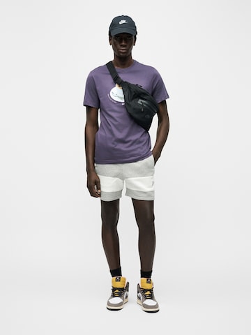 lillā Nike Sportswear T-Krekls 'CAFE SWOOSH MUG'